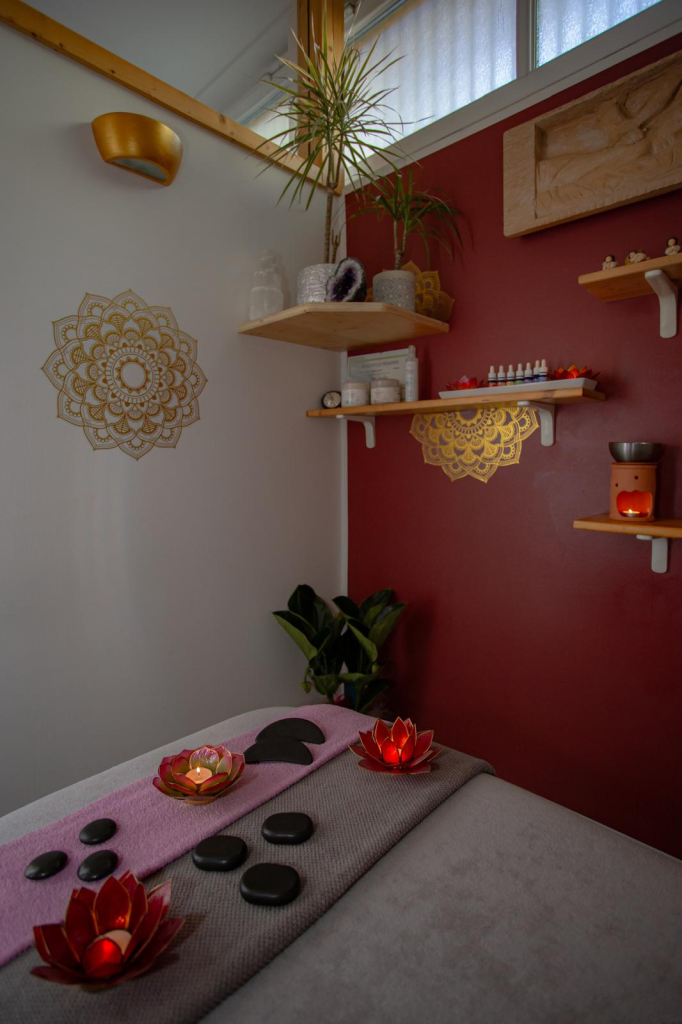 lettino, particolare della sala massaggi