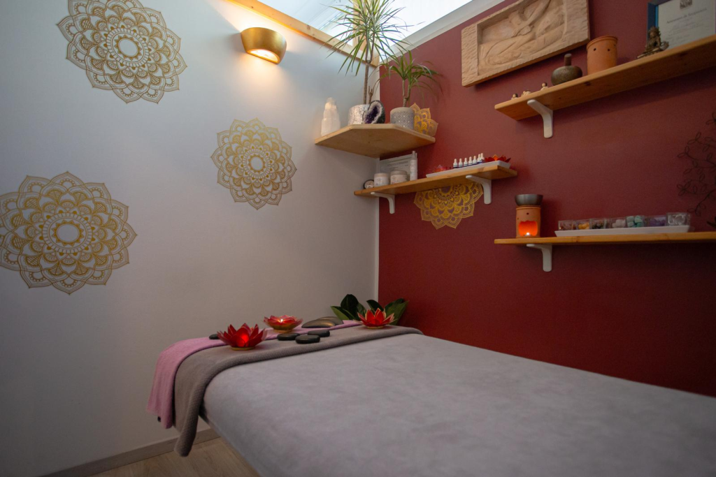 lettino, particolare della sala massaggi